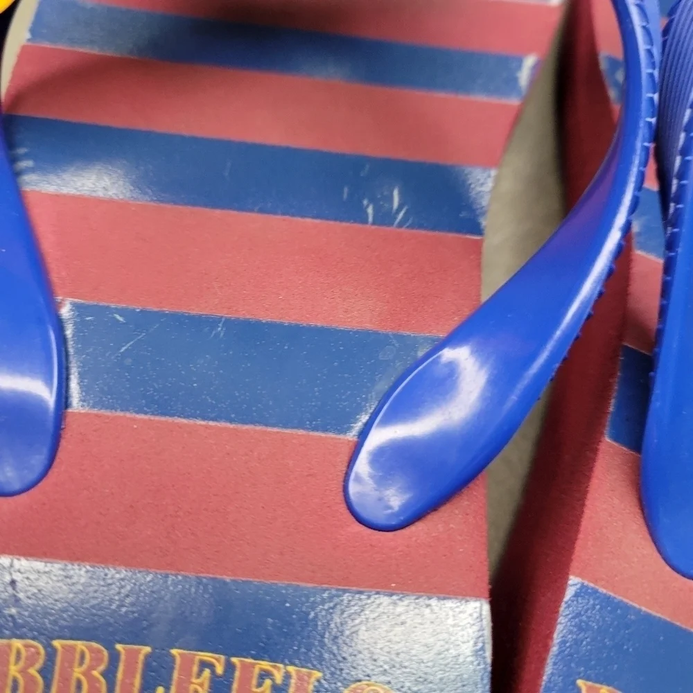 BUBBLE FLOPS 🏈 FOOTBALL🏈Size 6 [GREAT CONDITION] platform flipflos